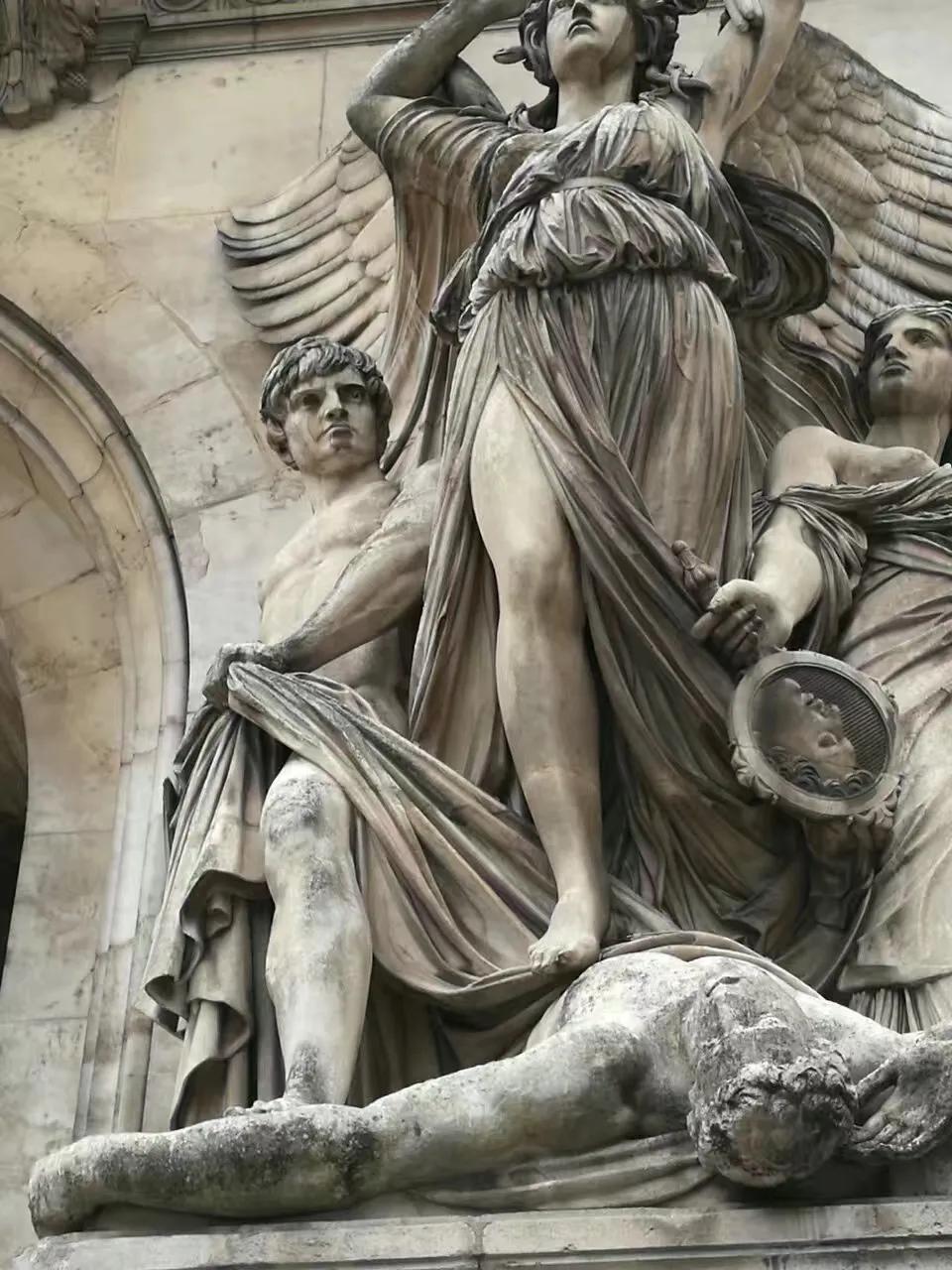 法国巴黎：景点美食购物艺术浪漫