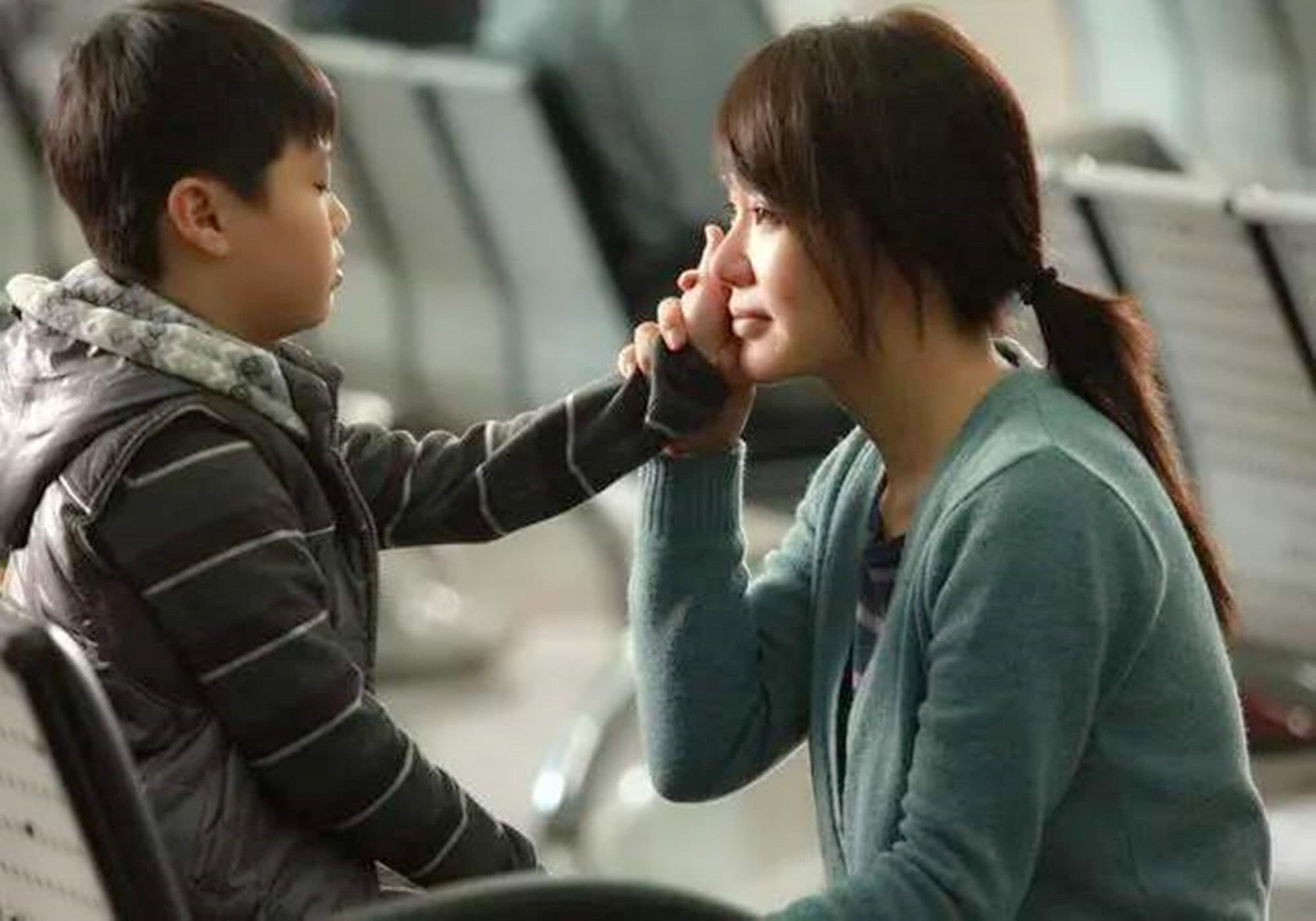 为什么孩子跟着奶奶反而更不听话,孩子长大后为何不太亲近奶奶