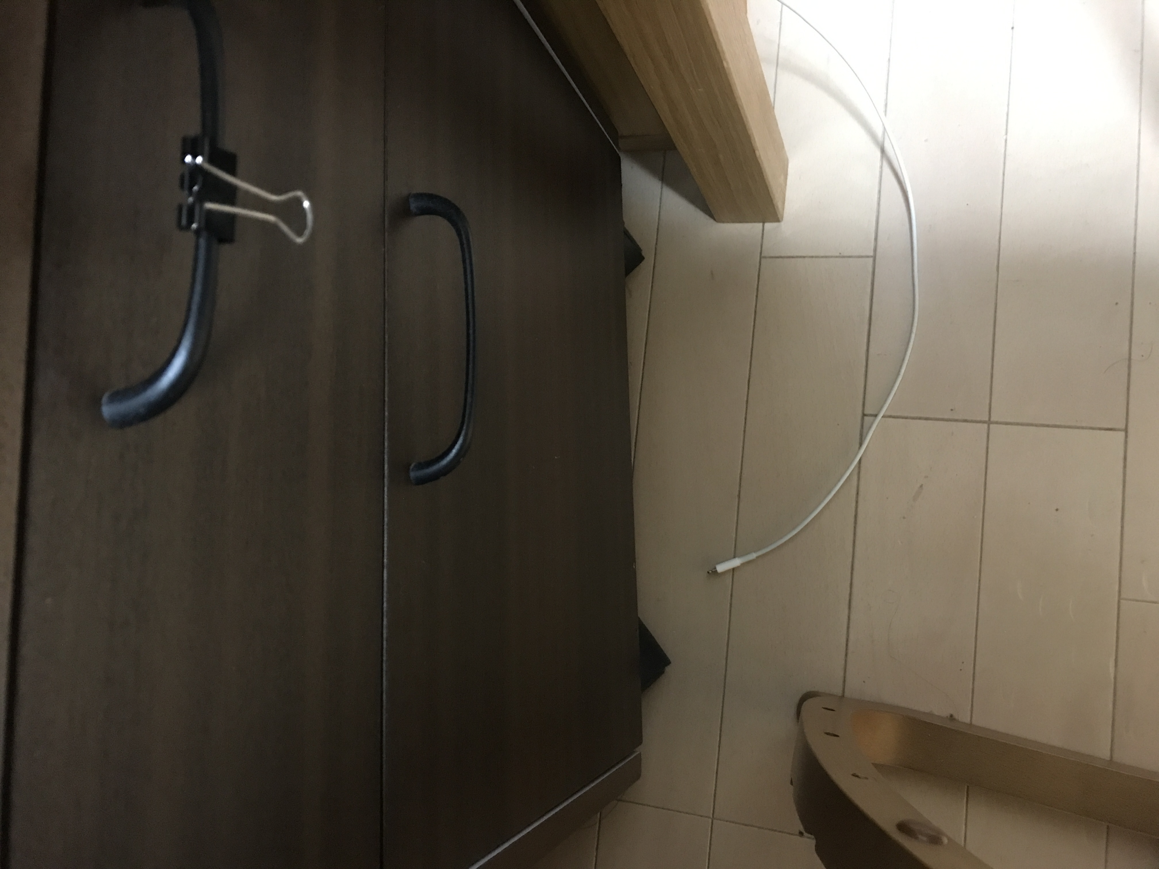 收纳卷子的文件夹怎么做,办公桌笔和文件夹收纳