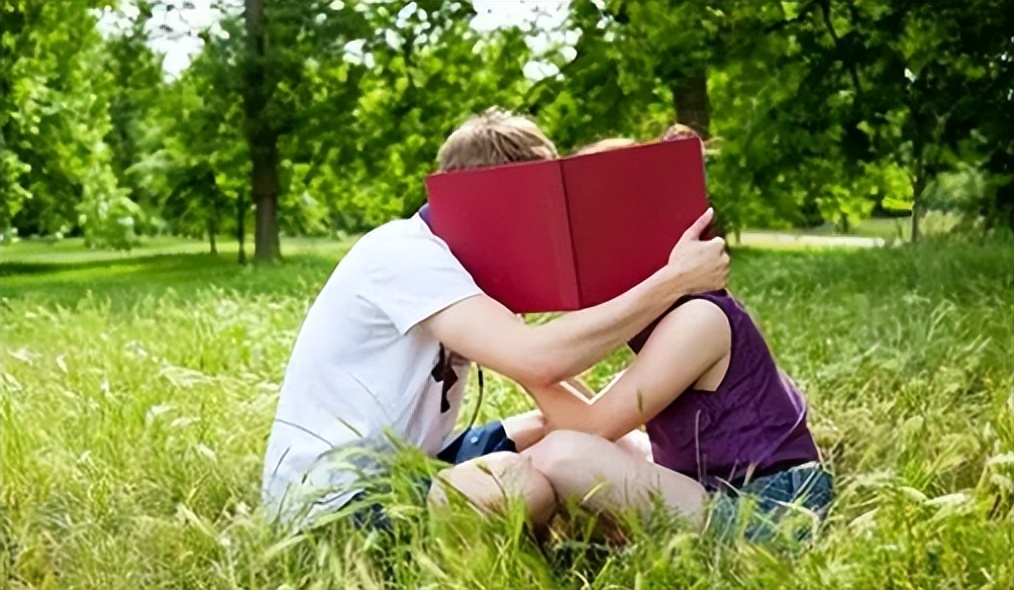 一个医学科普视频,医学科普一男一女