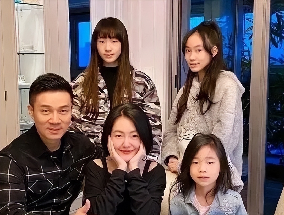 许雅钧晒娃,许雅钧私生子照片疑流出