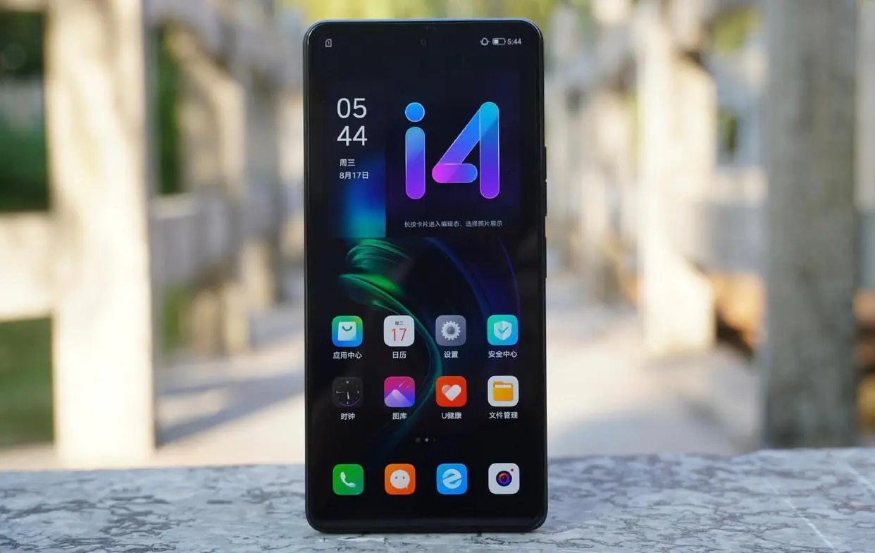 内存大运行流畅像素高的手机推荐,最新内存大的手机推荐