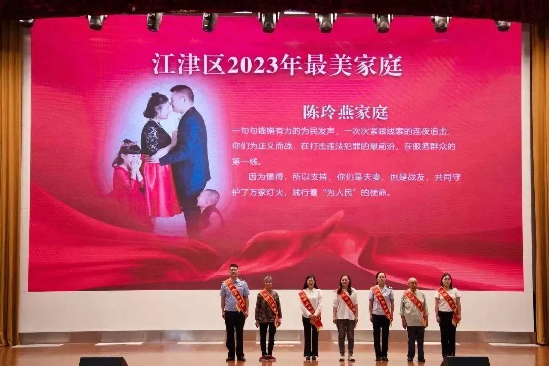 高颜值的一家四口好幸福,幸福四口之家一男一女