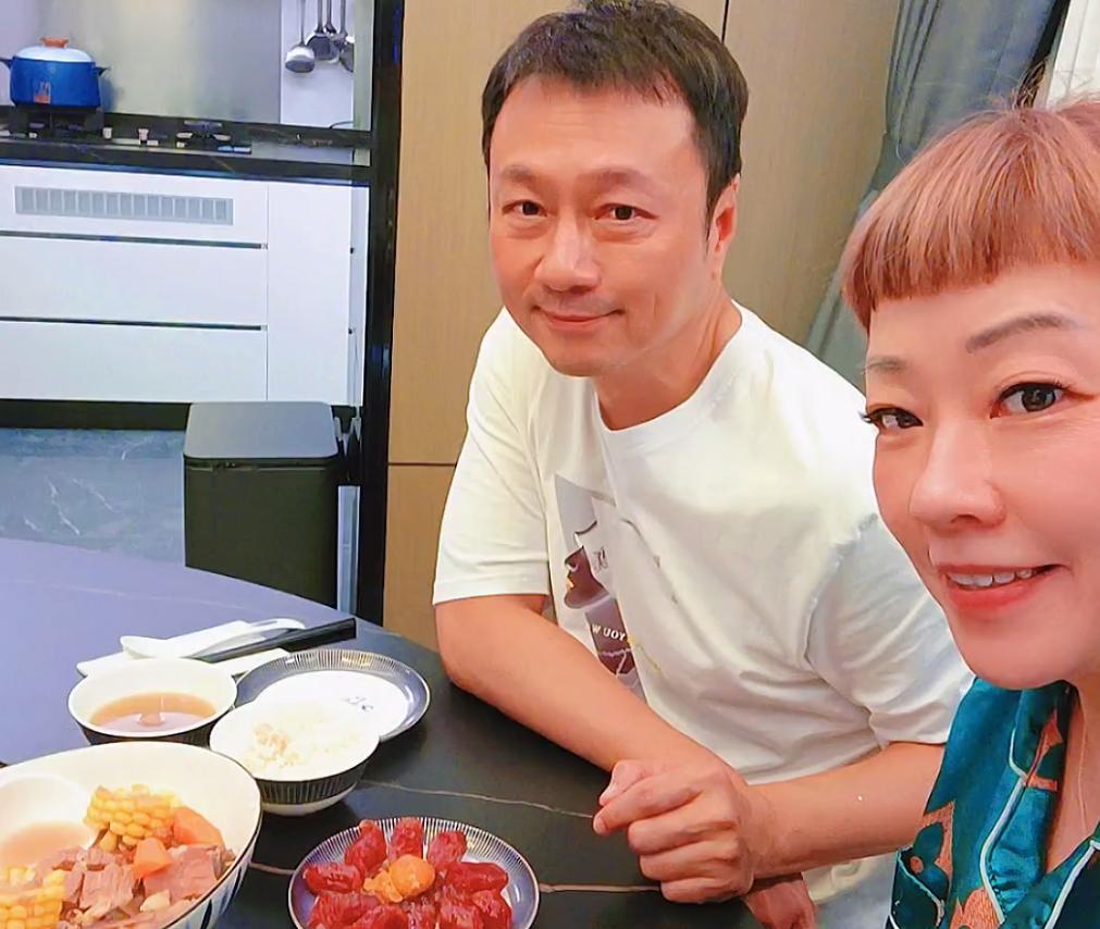 香港中山定居真实感受,香港明星定居内地对环境的看法