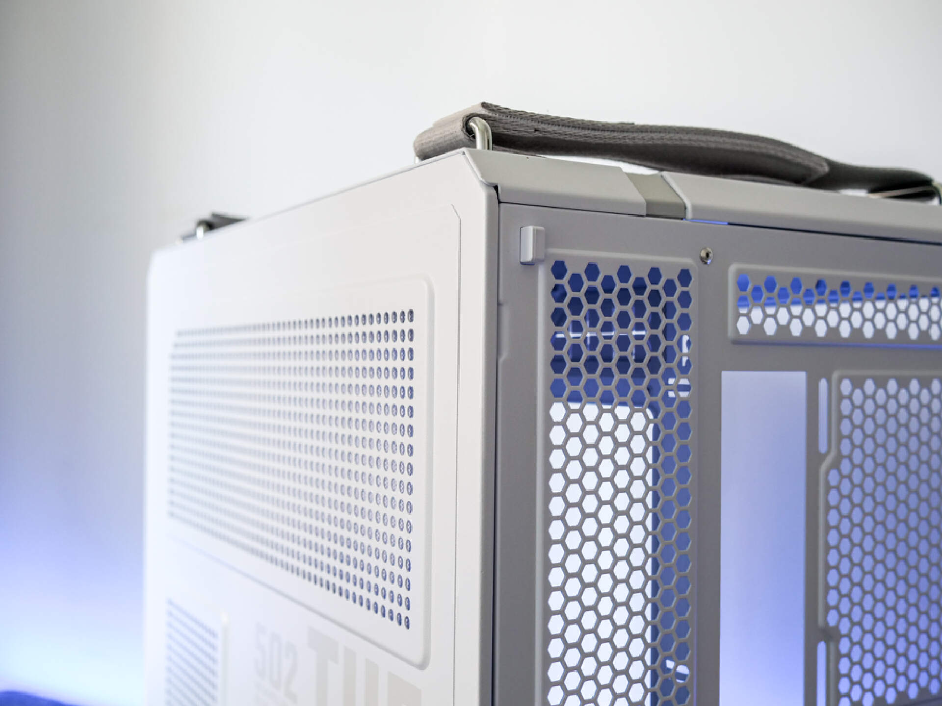 华硕gt502机箱教学,华硕tuf502弹药库机箱装机视频