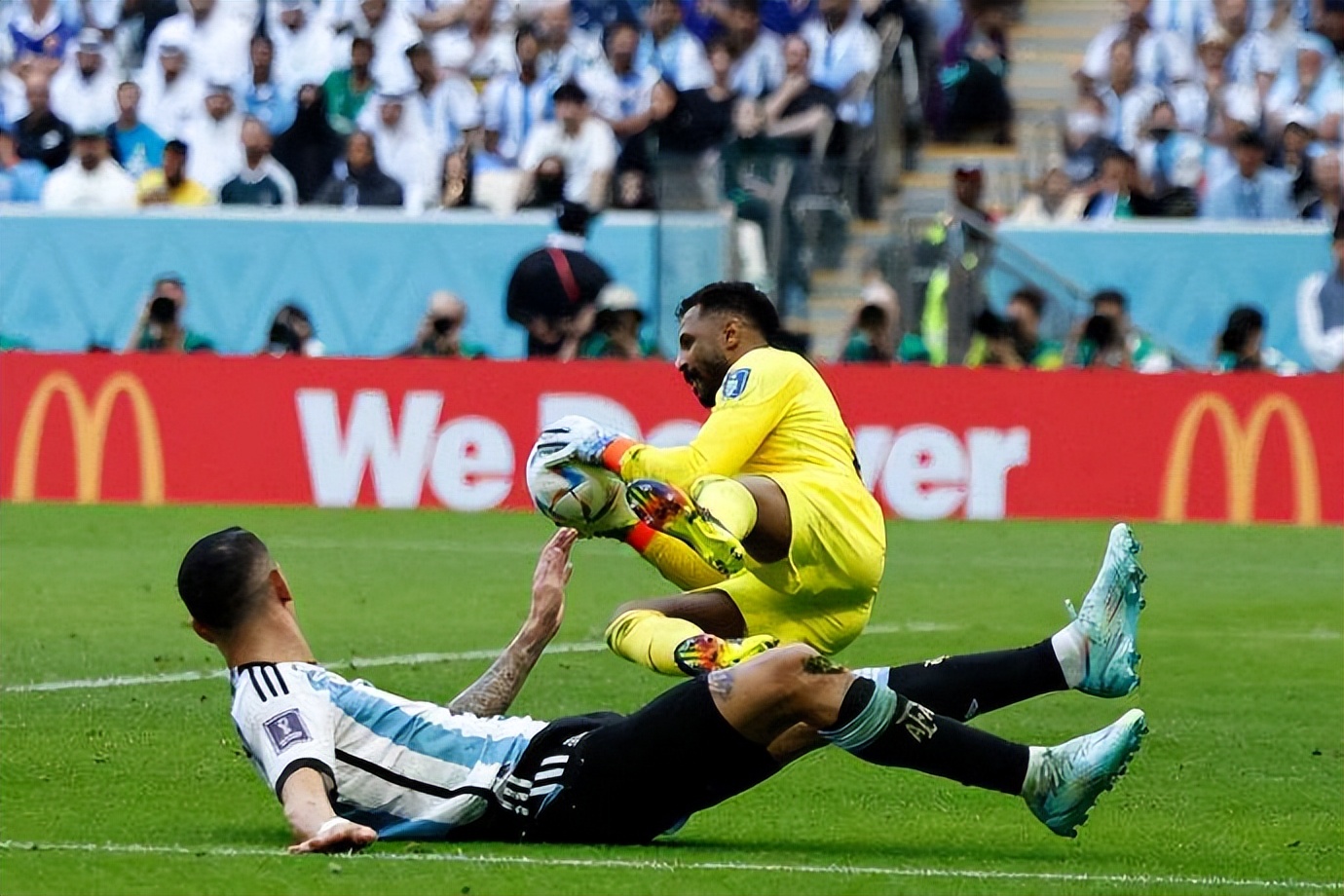 沙特赢球后梅西在哪里,沙特赢球后举国欢庆