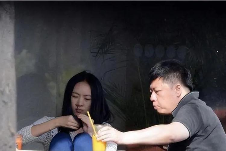 童瑶与富商王冉,富商王冉51岁娶小17岁童瑶