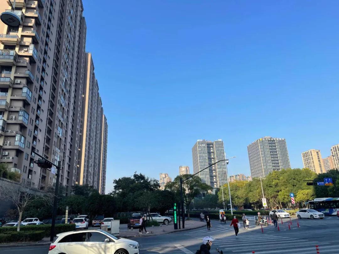 孟母杭州学区房,杭州学区房会继续降价吗