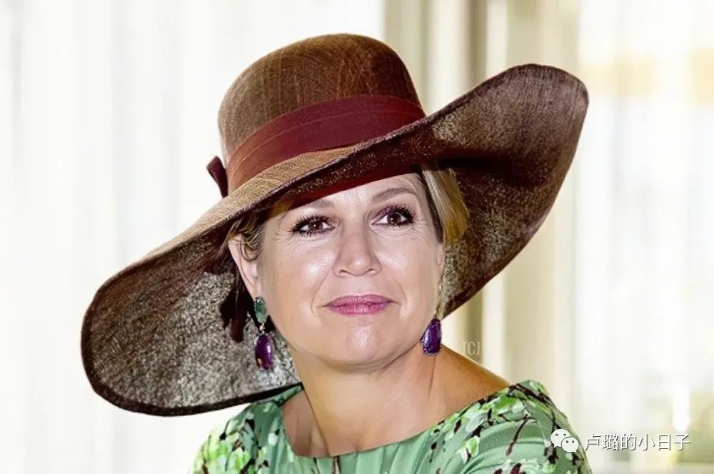 一对耳环价值36万,一对耳环一百万