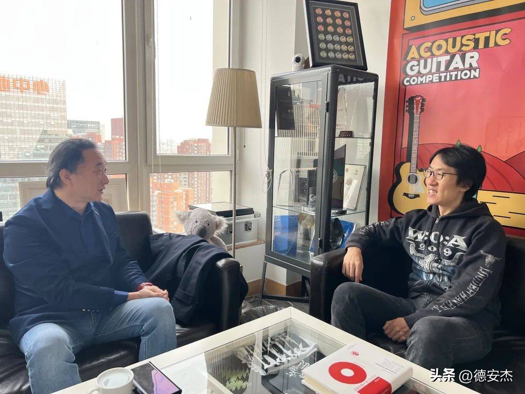 迷笛yeezy,迷笛开场音乐