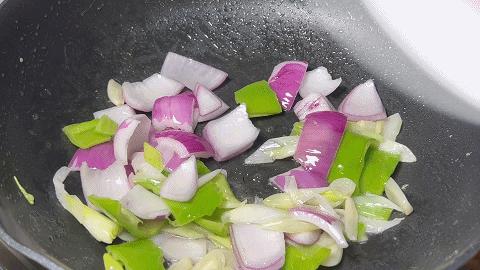 牛肉炒刀削面条最正宗的做法,白菜炒刀削面的家常做法视频