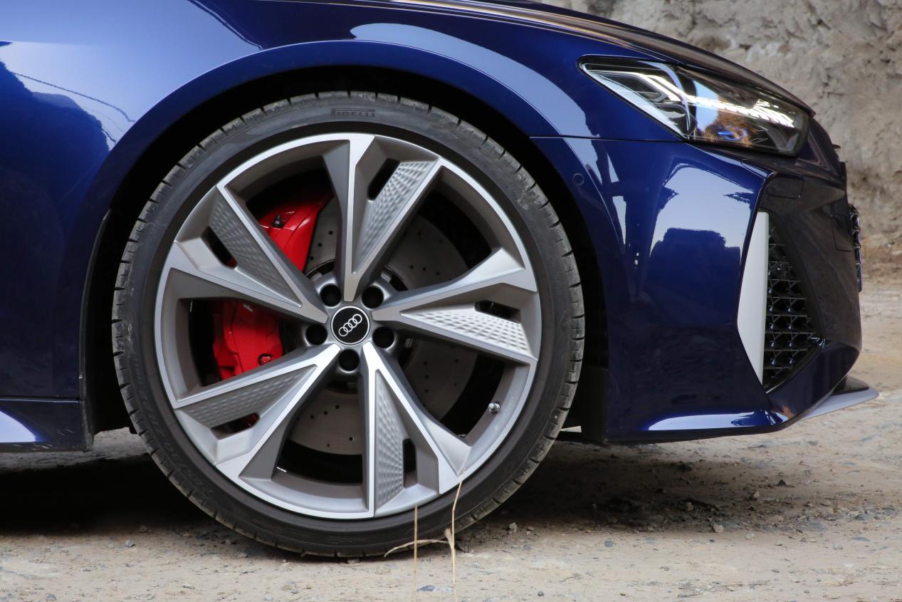 奥迪rs7高端大气是成功男士的首选,新款奥迪rs7sportback