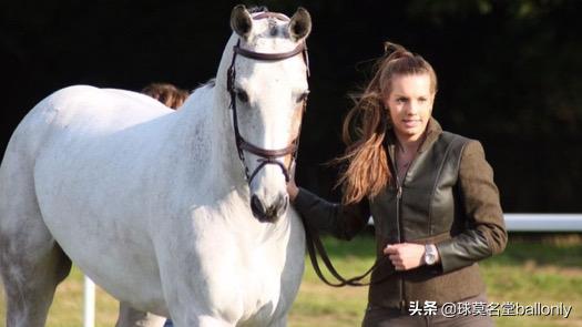 倾城之貌？旷世之才？盘点足球运动员千姿百态的女儿们（二）