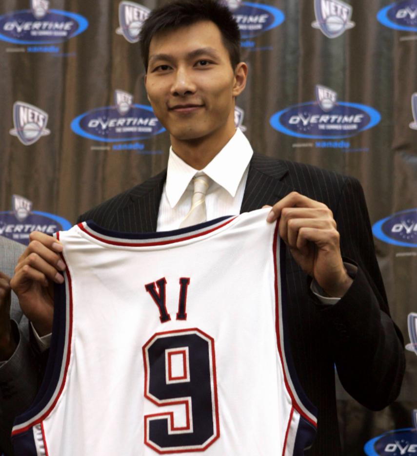 易建联和荆灵婚礼,易建联娶巴西宝贝