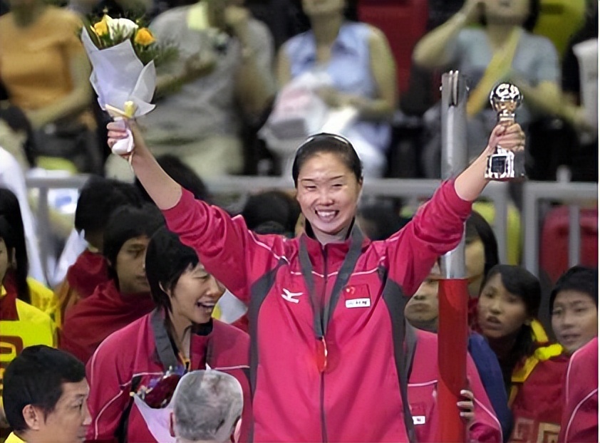 女排自由人张娜,女排张娜里约