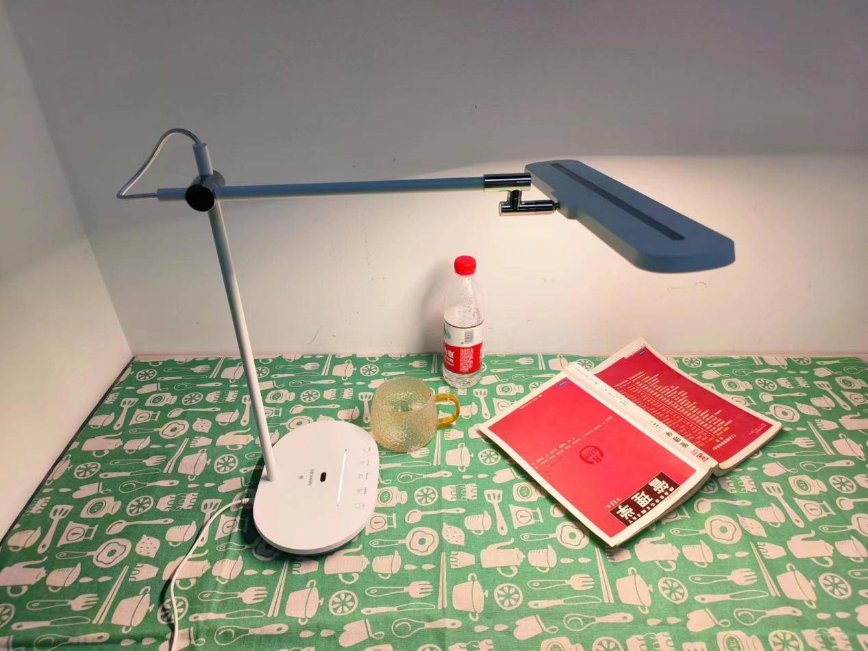 好视力台灯和孩视宝哪个好,孩视宝护眼台灯好用吗