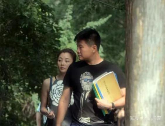 人间世殷桃宋佳谁是女一号,人世间宋佳和殷桃谁是女主