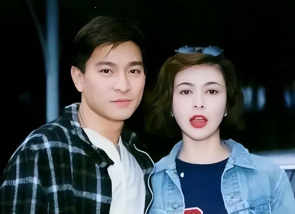 59岁关之琳罕见现身,55岁的关之琳难掩时光痕迹