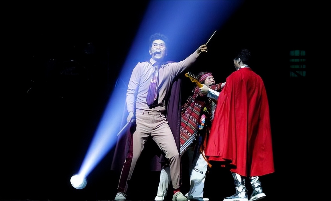 年轻时期的伍佰,伍佰外表不修边幅内心细腻