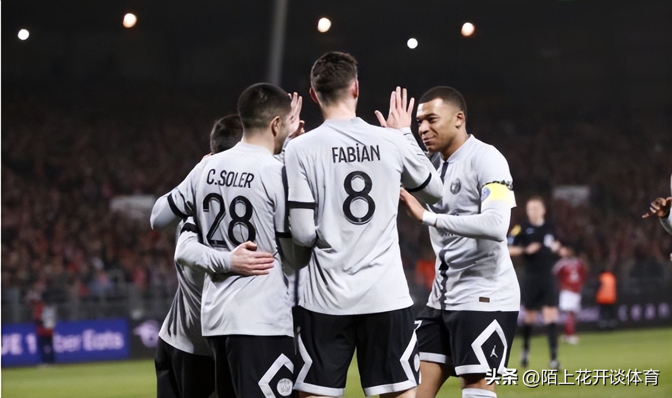 姆巴佩梅西最强阵容,姆巴佩助攻梅西第五大联赛700球