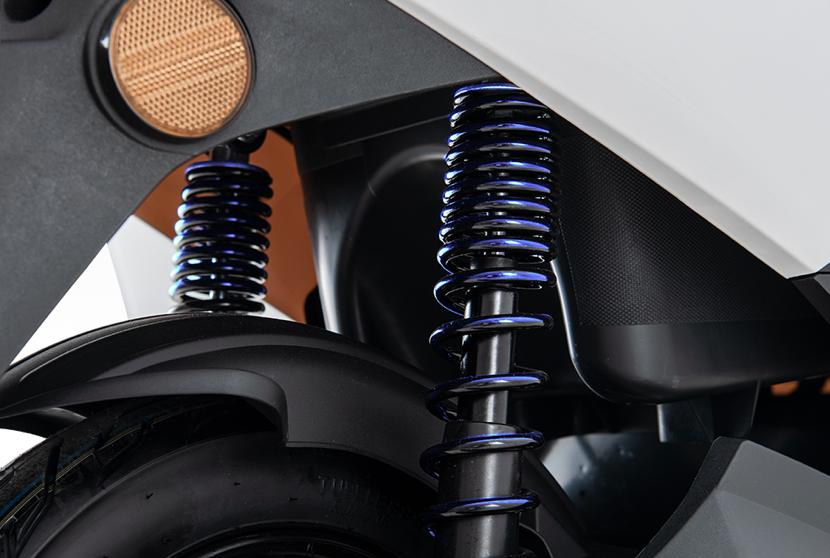 现在哪种电摩续航能力好,电摩推荐速度快高续航性价比