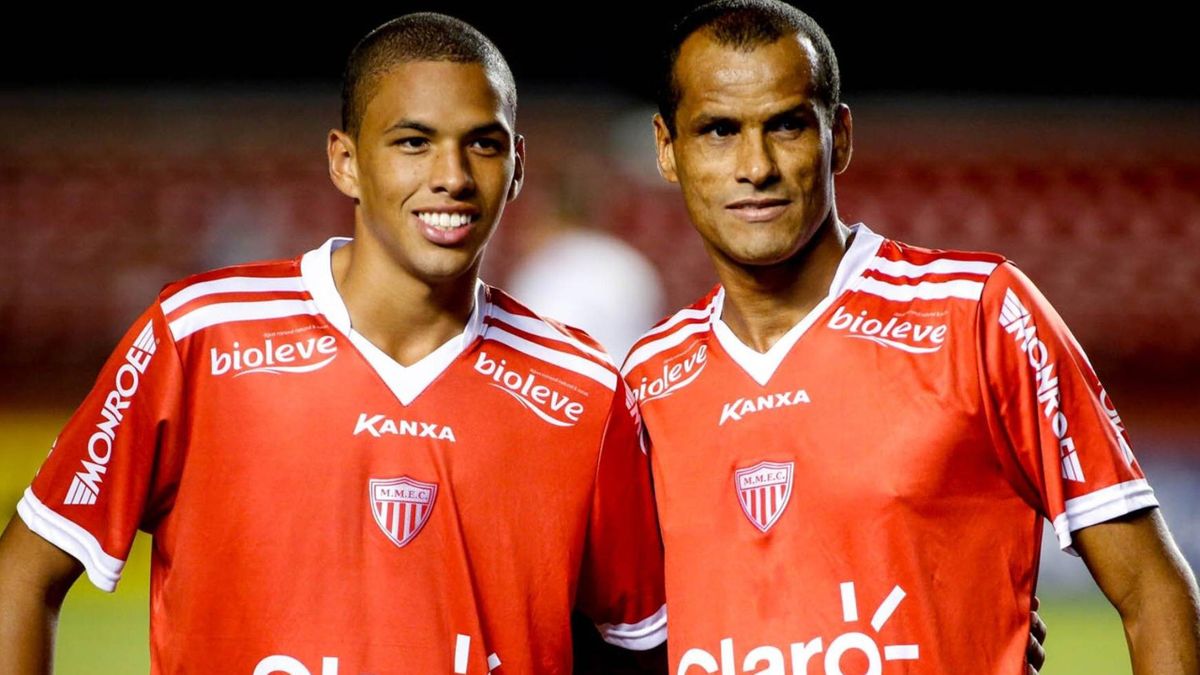 绝对巨星里瓦尔多全集,里瓦尔多罗圈腿