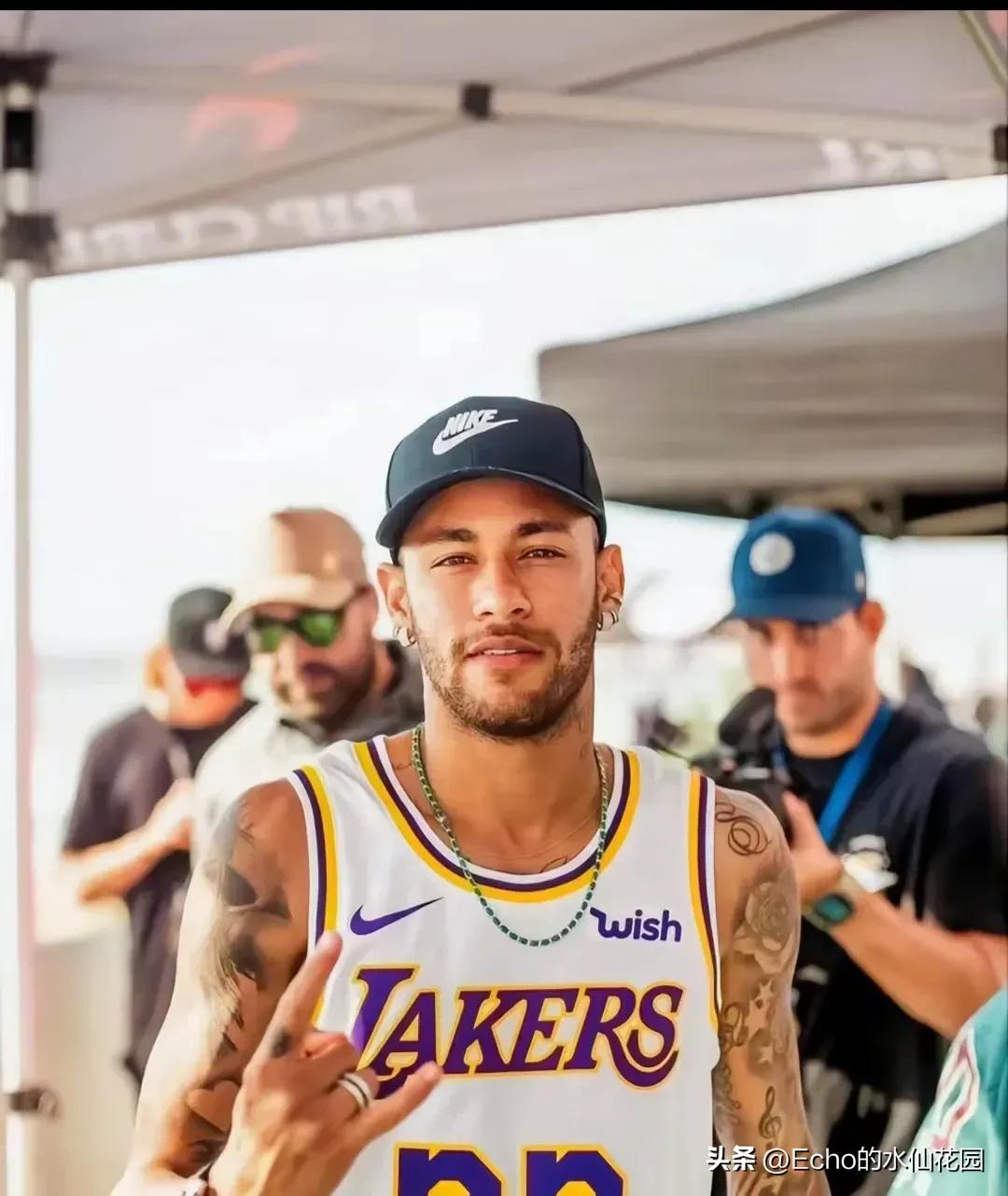 里沙利松偶像内马尔,维尼修斯内马尔偶像