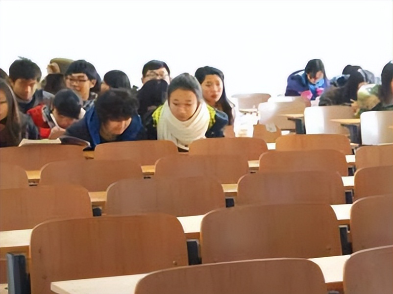 年轻人沉迷奶嘴乐,年轻人沉迷游戏危害