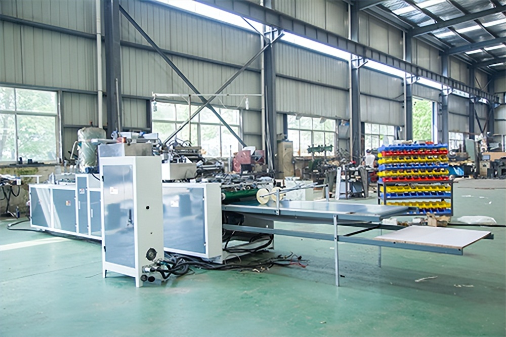 安庆永华贴窗机厂家直销,安庆永华机械打造知名贴窗机品牌