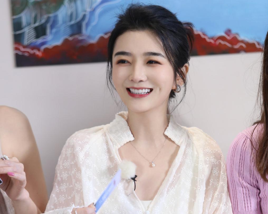 上线2月，拿下网综年榜第5，险胜《五哈2》，这档新综凭什么？