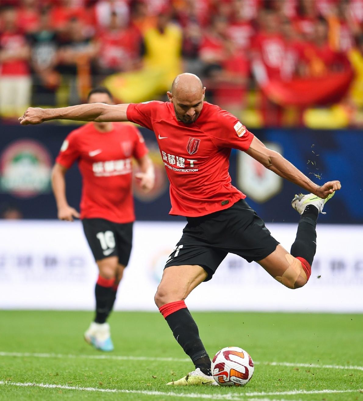 中超战况泰山4连胜,中超第八轮恒大对国安赛况