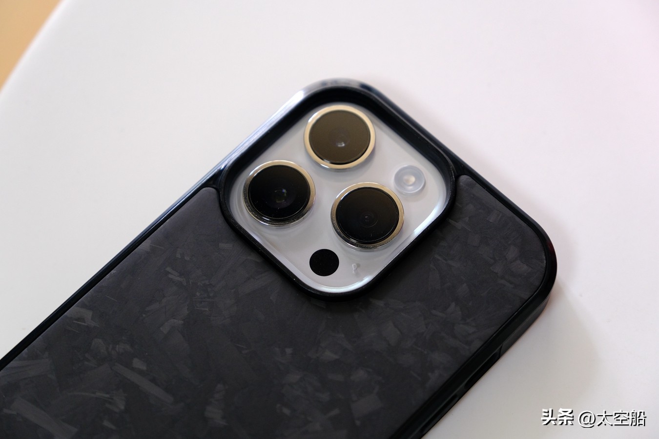 入手iphone14promax还是等15,iphone14pro值得入手不