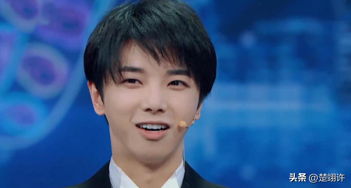 华语乐坛永远的神华晨宇无字歌,华晨宇唱歌太投入网友评论像抽筋