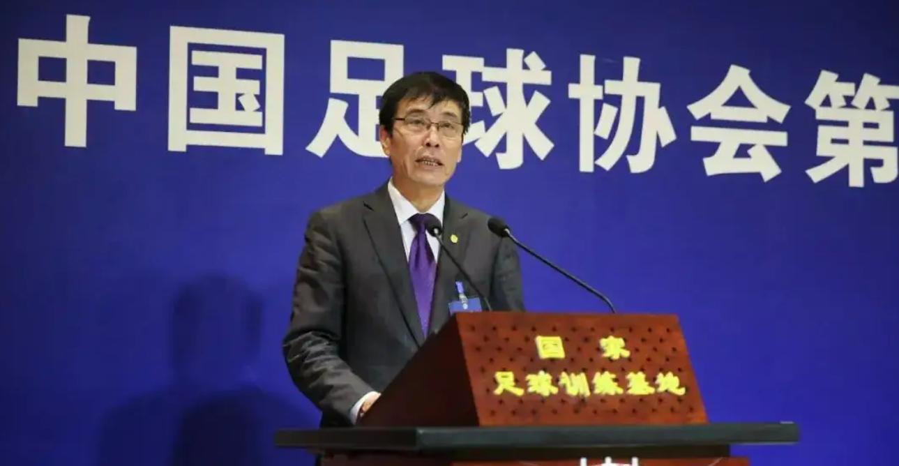 懂中国足球的李铁：坑老板球员，坑足协国足，终把自己坑进去