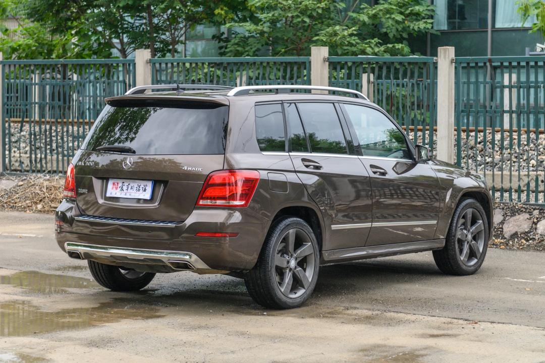 奔驰glc300动感型7座二手,二手奔驰glk300为什么便宜