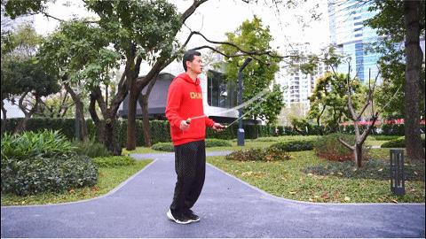 跳绳老卡是怎么回事,跳绳卡绳了怎么快速调整