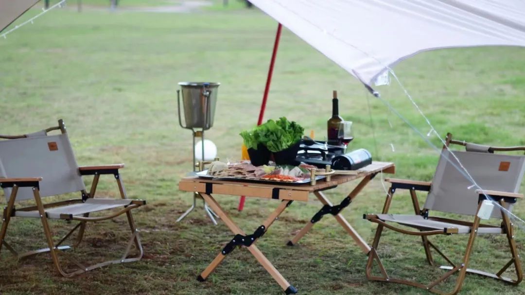 闽山闽水物华新在师生中引热议,户外生活季福州闽越水镇露营