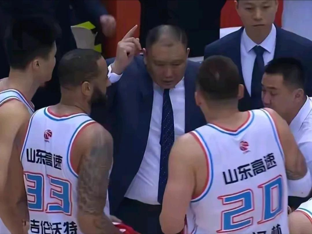 鍐嶆杈冮噺宄板洖璺浆,灞变笢寰锋瘮杈界鍐插嚮7杩炶儨