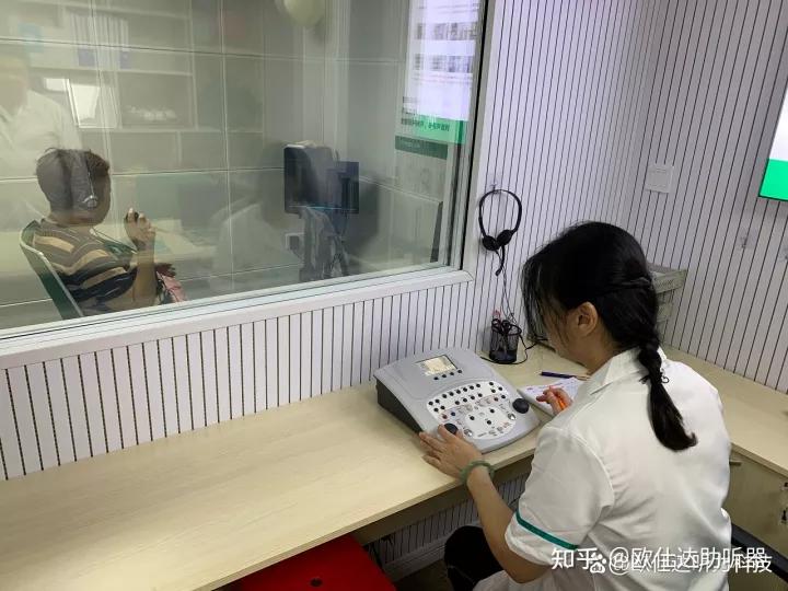 戴助听器对耳鸣有疗效吗？如何使助听器缓解耳鸣效果最大化？