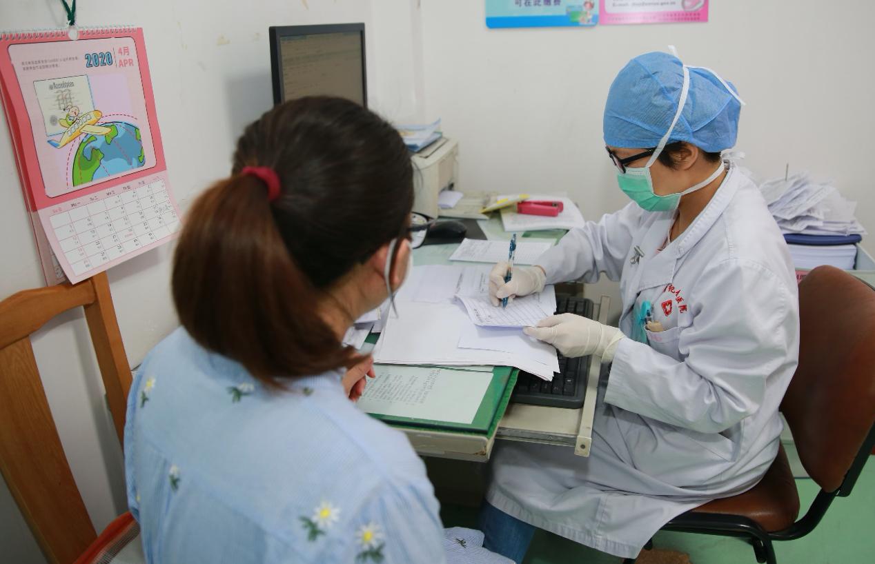 25岁女子有2个子宫,24岁女子体检发现有两个子宫