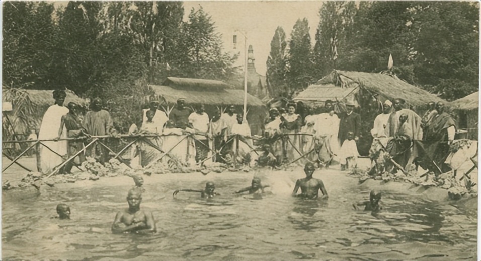 南非女孩巴特曼:因巨臀被白人骗到欧洲做展览,死后200年成标本