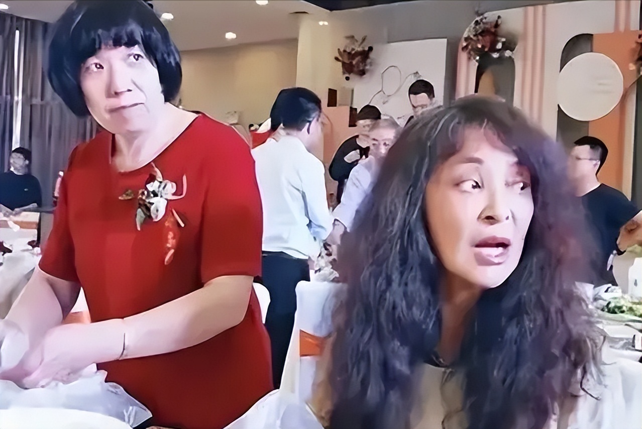 8位晚年移居国外的老牌明星,年轻出国享受晚年回国养老的明星