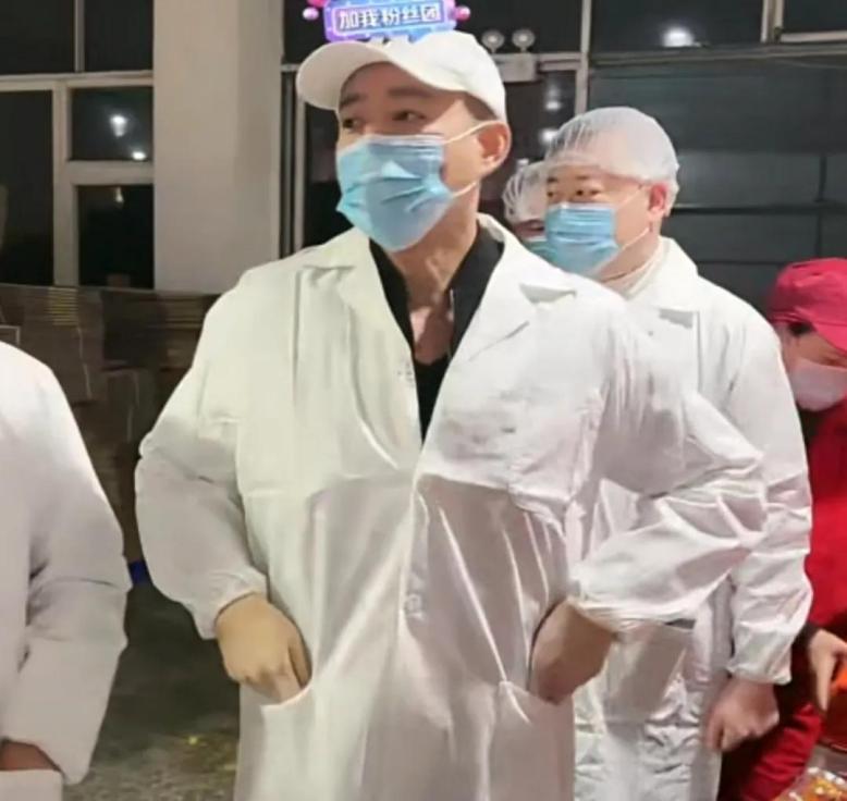 汪小菲新冠上热搜了吗,汪小菲新冠热评