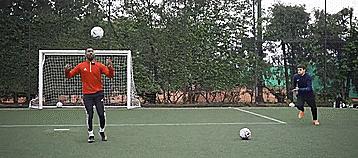 射门如何才能打上力量