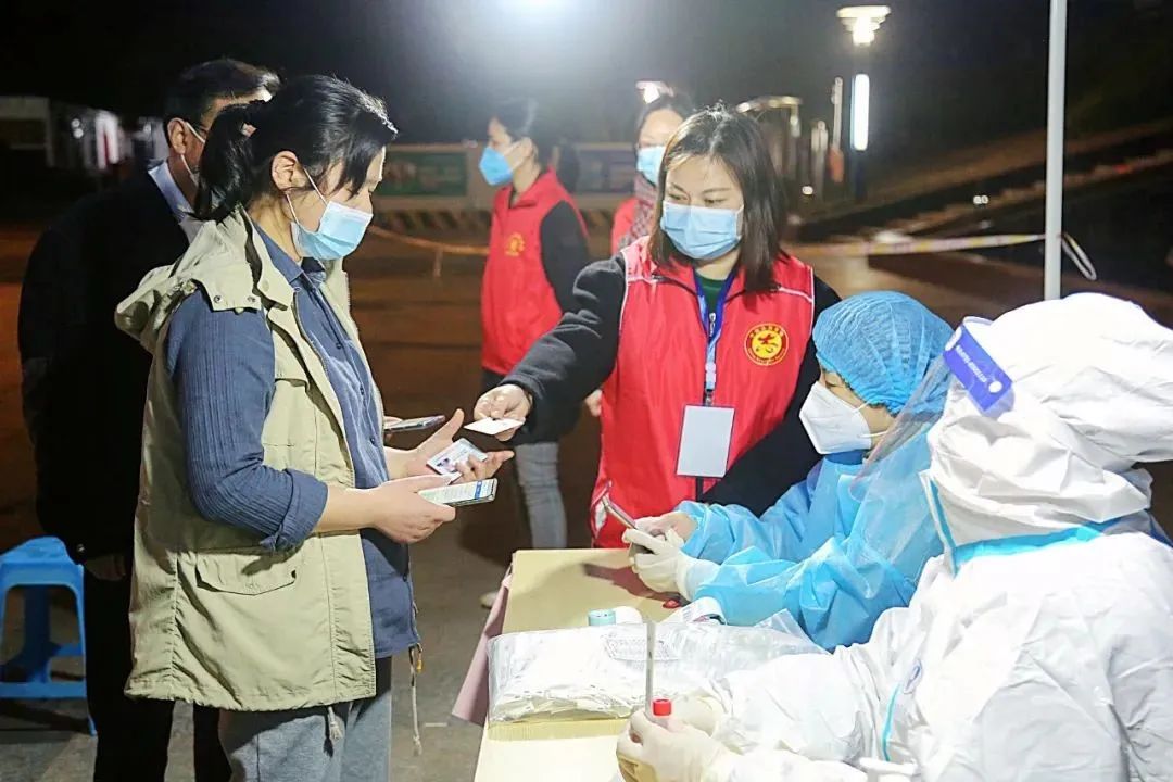 团圆抗疫战场,团聚青年同战疫