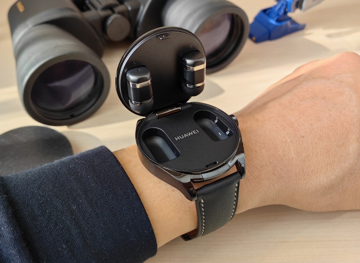 华为手表耳机watchbuds实用性,华为watchbuds耳机佩戴