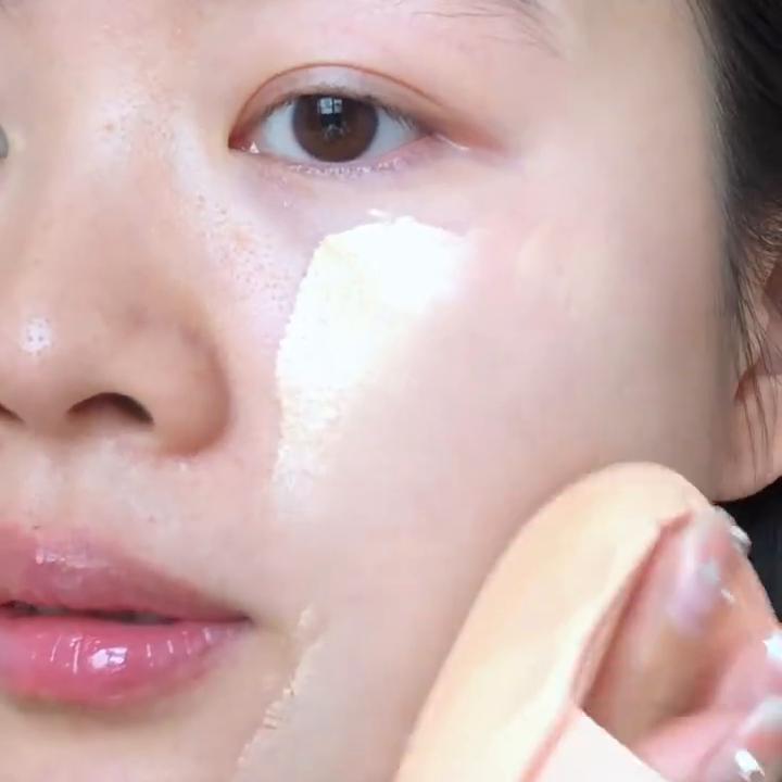 超长待机12个小时，底妆焊在脸上了！（视频转自木十七）