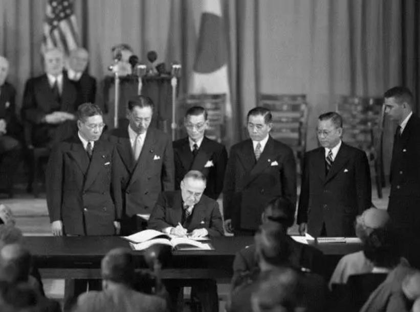 1971年美日图谋*鱼岛钓**,一华裔老太反对:岛是我的,我有慈禧手谕