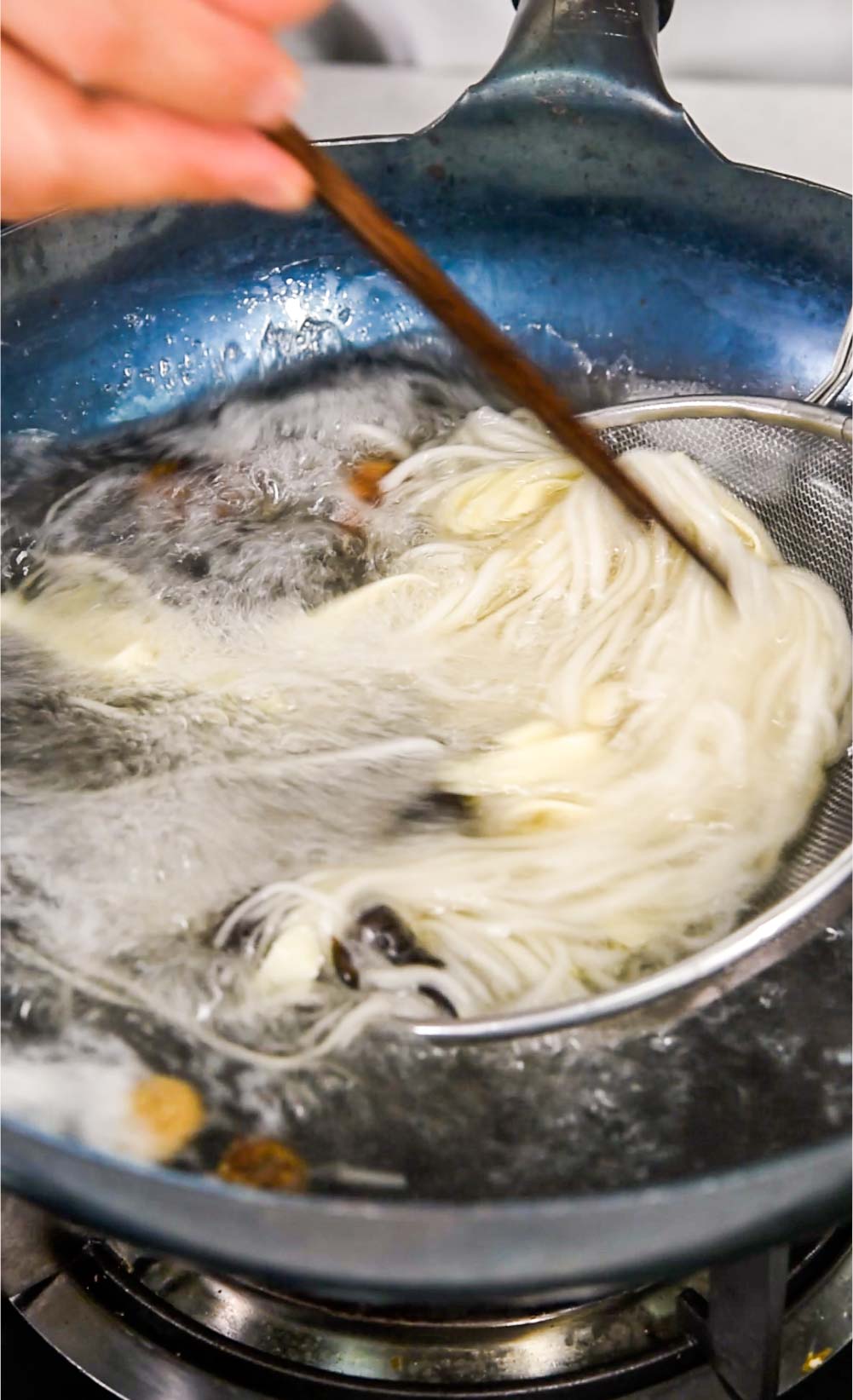 麻辣烫怎么做才好吃，原来做法诀窍这么简单，一做一大盆不够吃