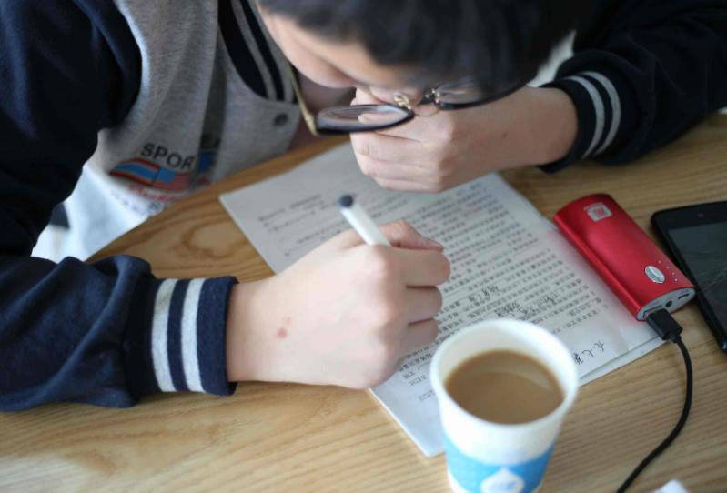 女生的恋爱观很正的小作文,女生正确的恋爱观小作文